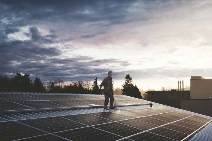 Groupe E installe 6 installations solaires photovoltaïques dans le quartier de Green Village