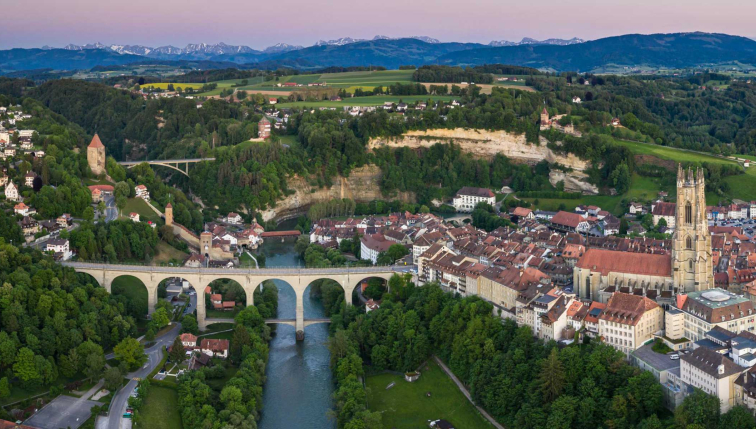 Ville de Fribourg en fin de journée