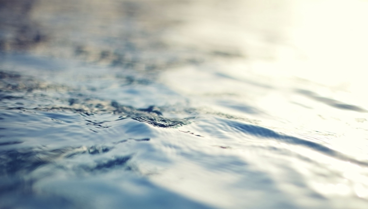 De l'eau pur comme traitée par un adoucisseur d'eau industrielle