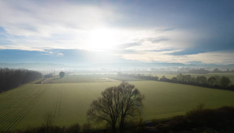 Paysage d'une plaine dans la région neuchâteloise