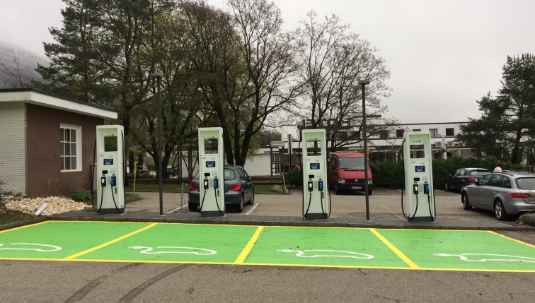 Elektromobilität: Neue ultraschnelle Ladestationen in Egerkingen (SO)